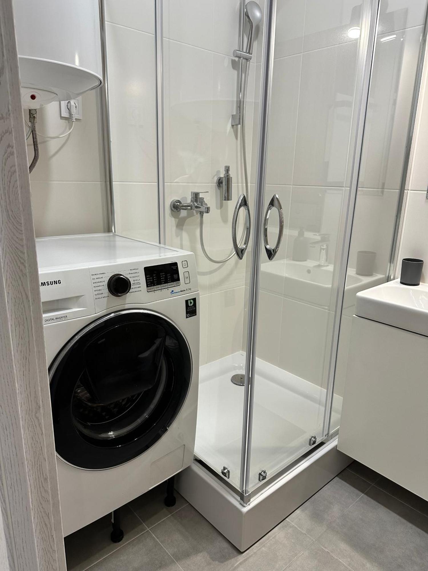 Cube House Apartment Kiev Bagian luar foto
