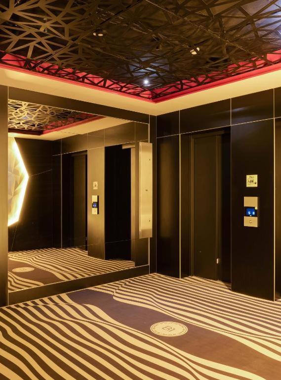 Cube House Apartment Kiev Bagian luar foto